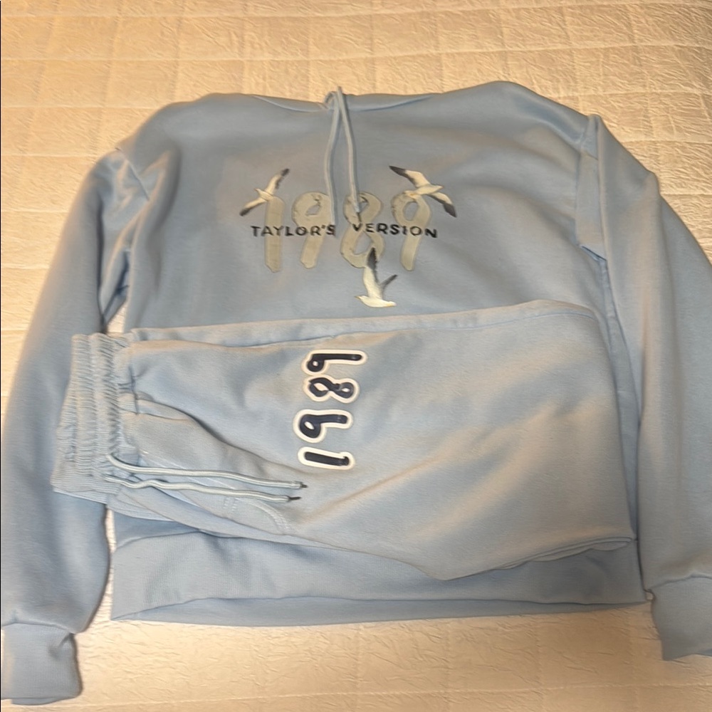 Light Blue 1989 Sweatshirt and Joggers Set
